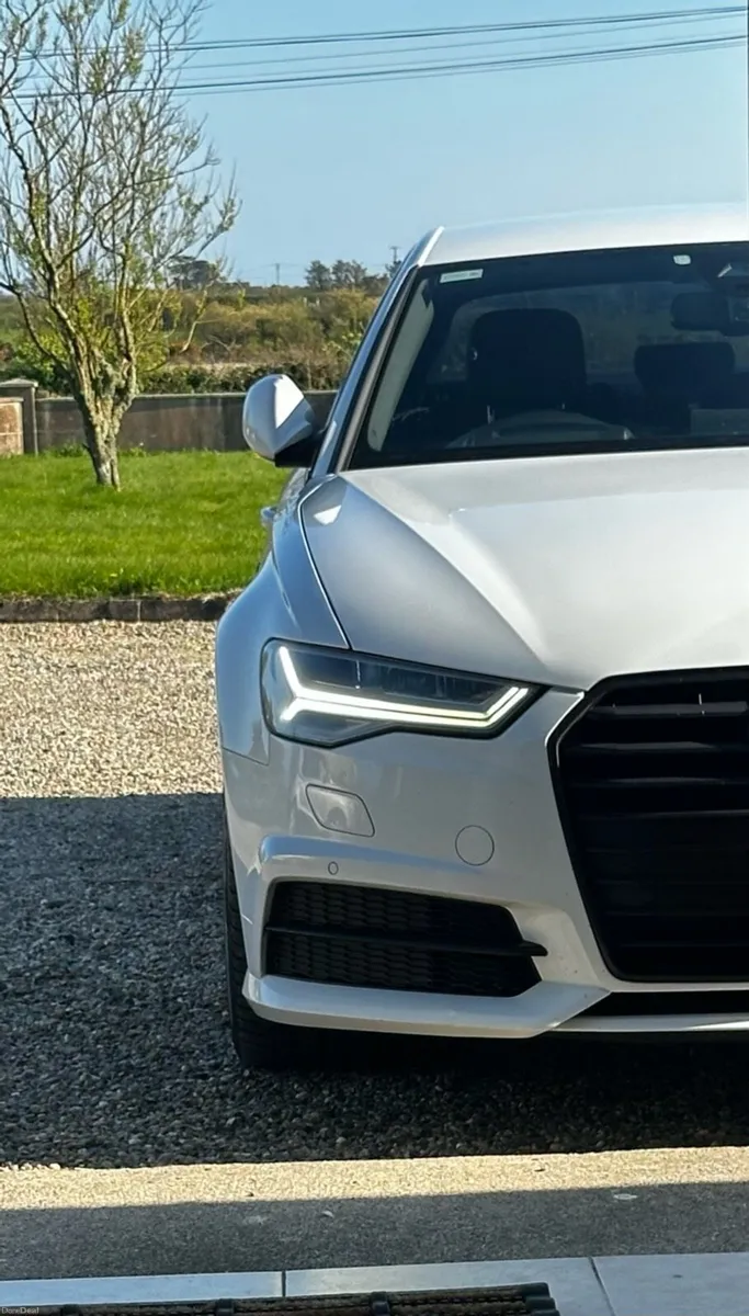 (152) 2.0 TDI S-Line Black Edition Ultra 190BHP - Image 1