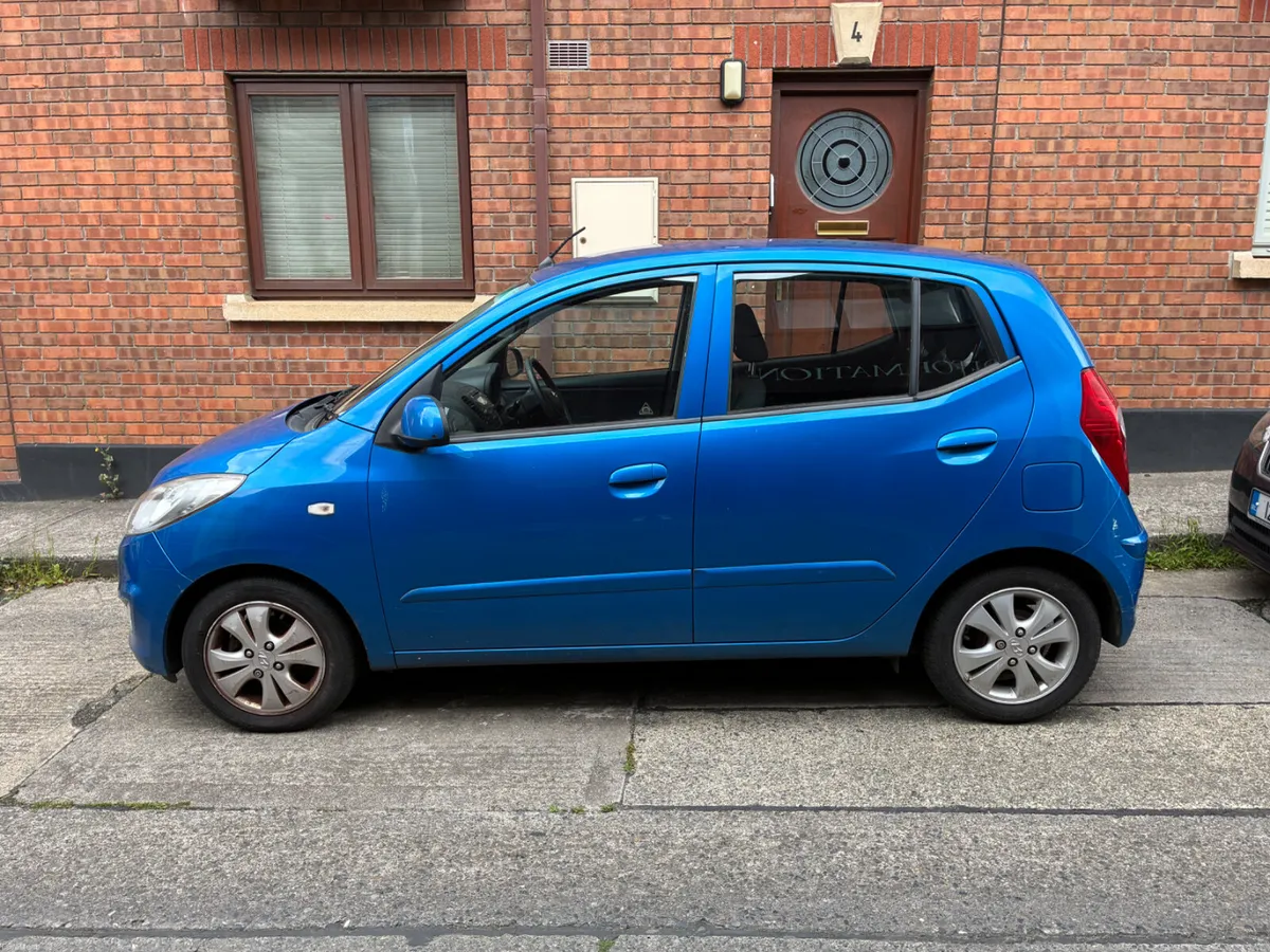Hyundai i10 - €1,475 - needs head gasket - Image 4