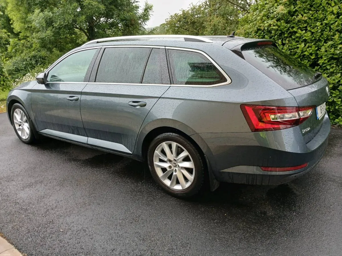 Skoda Superb Estate 1.6D Style Low Mileage - Image 2