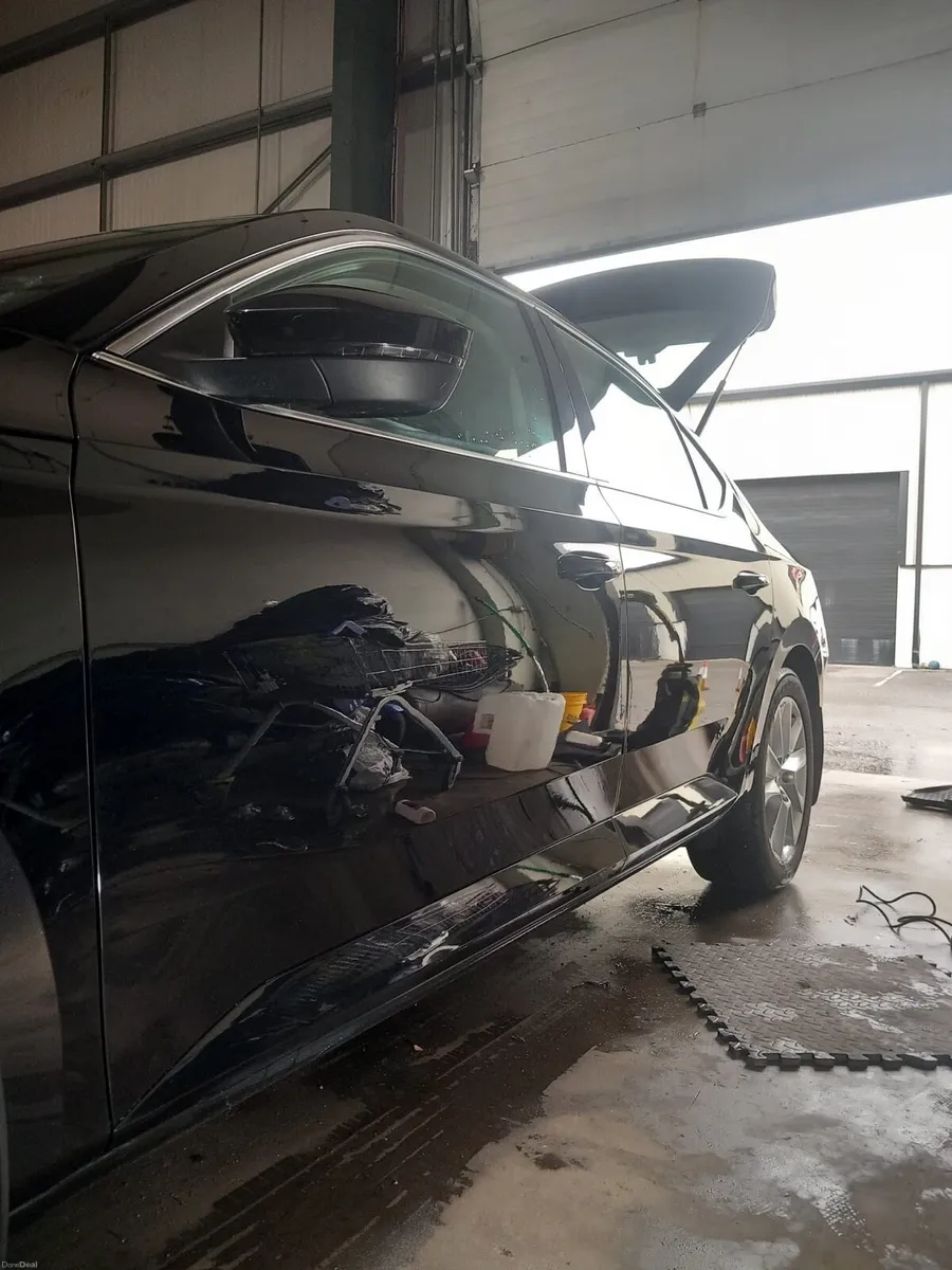 Car - Image 6