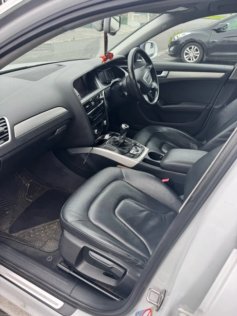 Audi A4 - Image 2