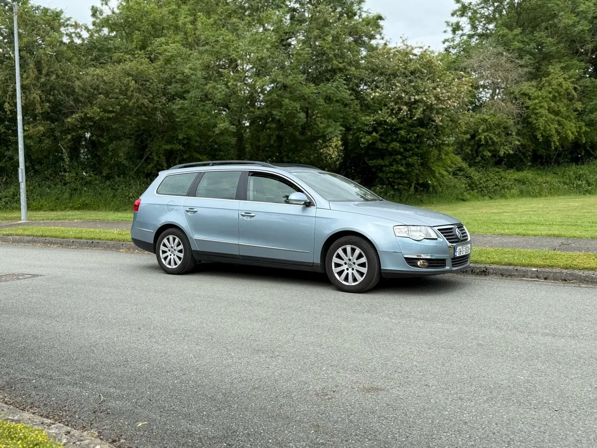 VW PASSAT 1.6 FSI, AUTOMATIC, TAX& NCT - Image 1
