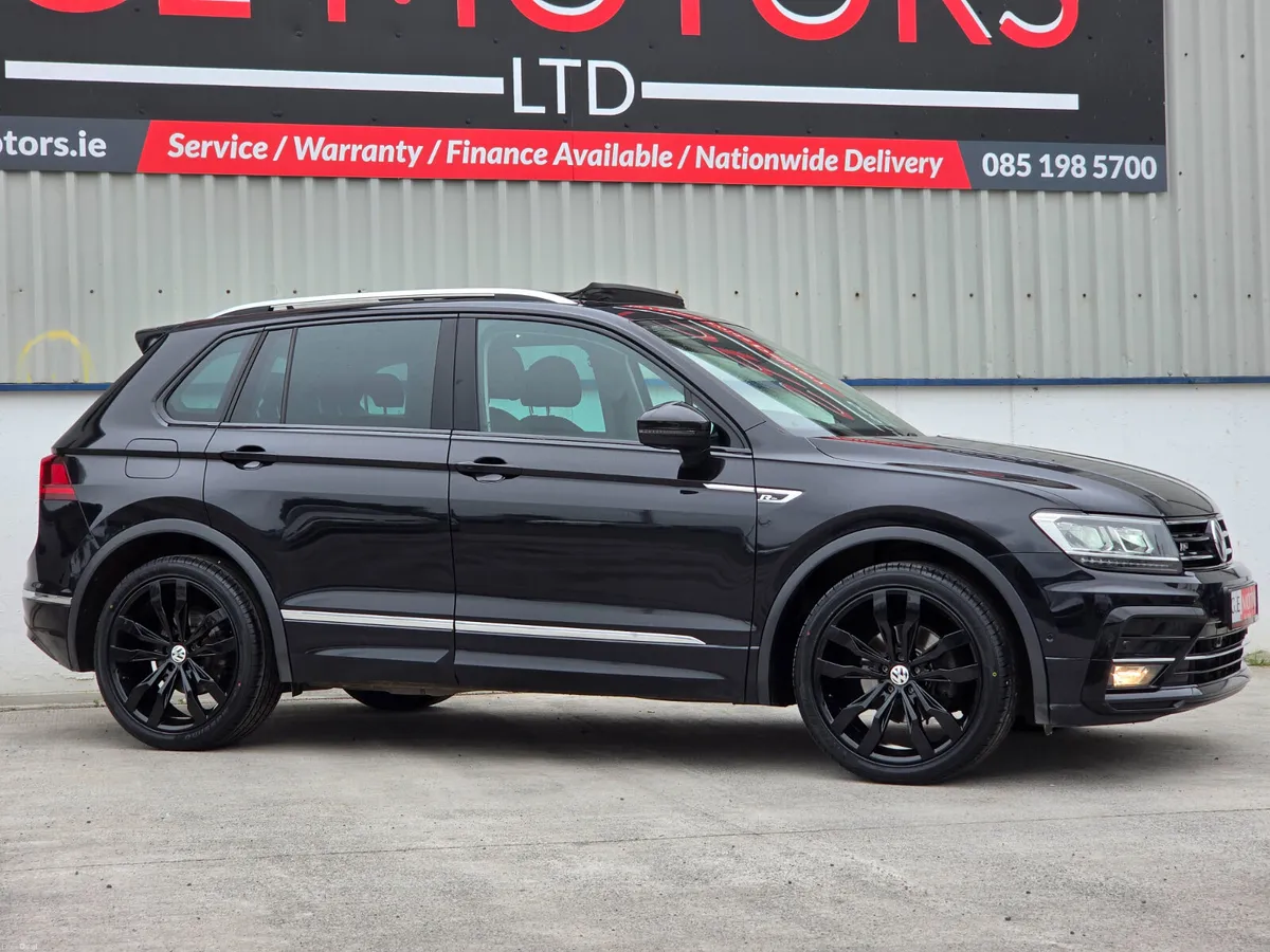 2019 VW TIGUAN R LINE  MINT CONDITION - Image 4