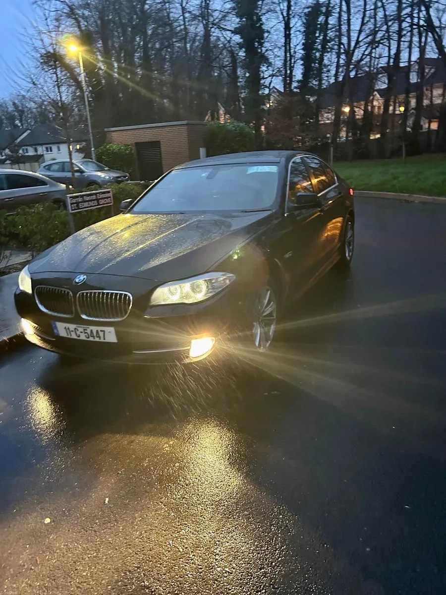 BMW 5-Series 2011 - Image 4