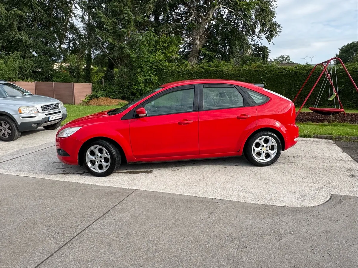 2010 FORD FOCUS NCT 02/27 TAX 01/27 - Image 2