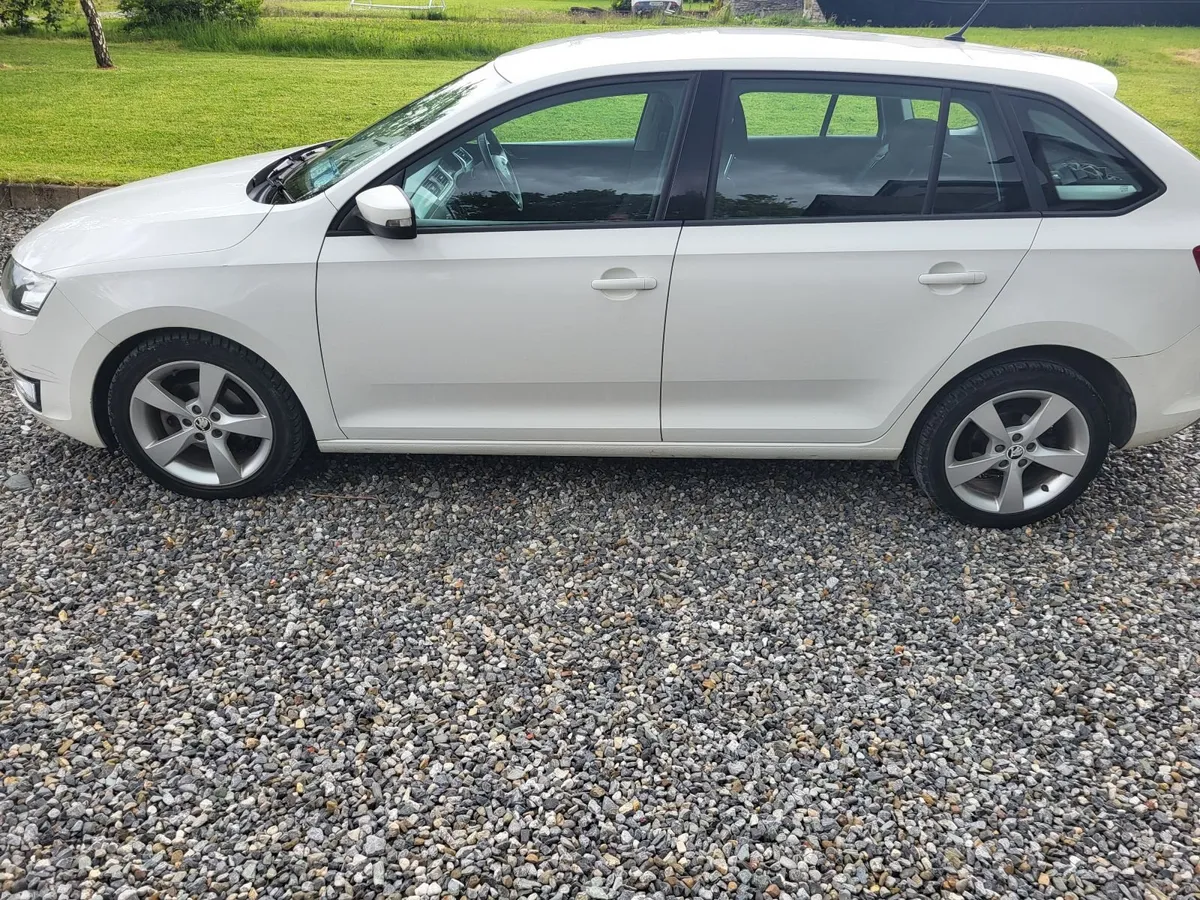 Skoda Rapid 2016 - Image 3