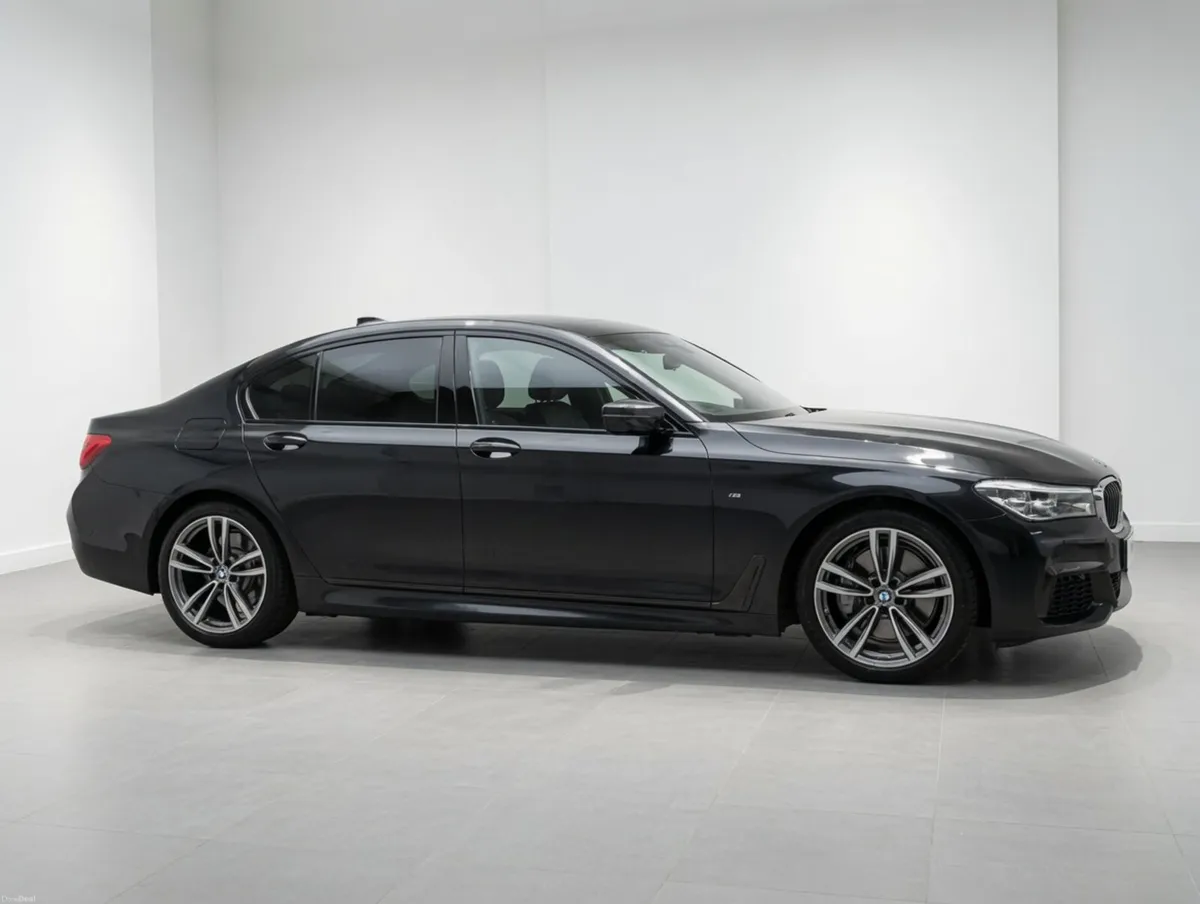 BMW 7-Series 2018 725 M sport - Image 4