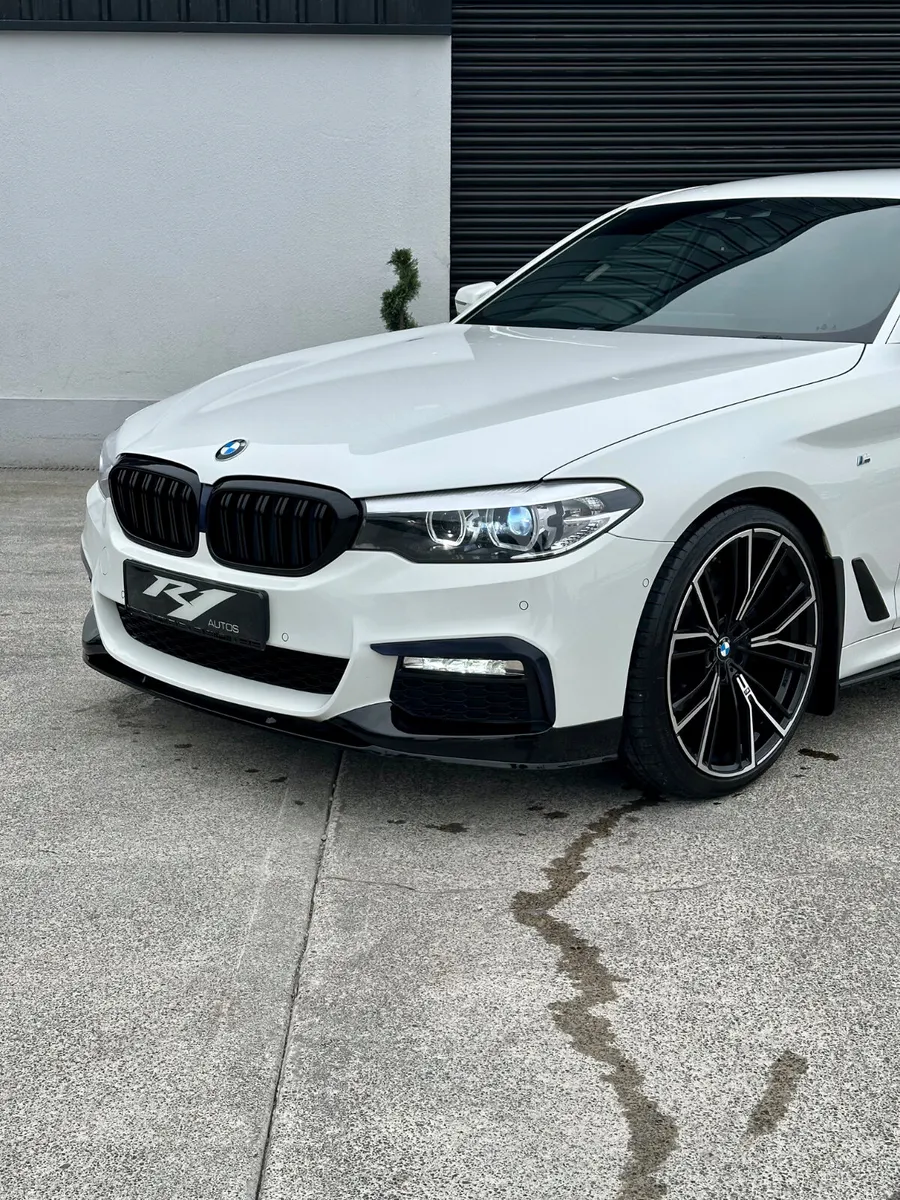 2017 BMW 520D MSPORT MPERFORMANCE - Image 3