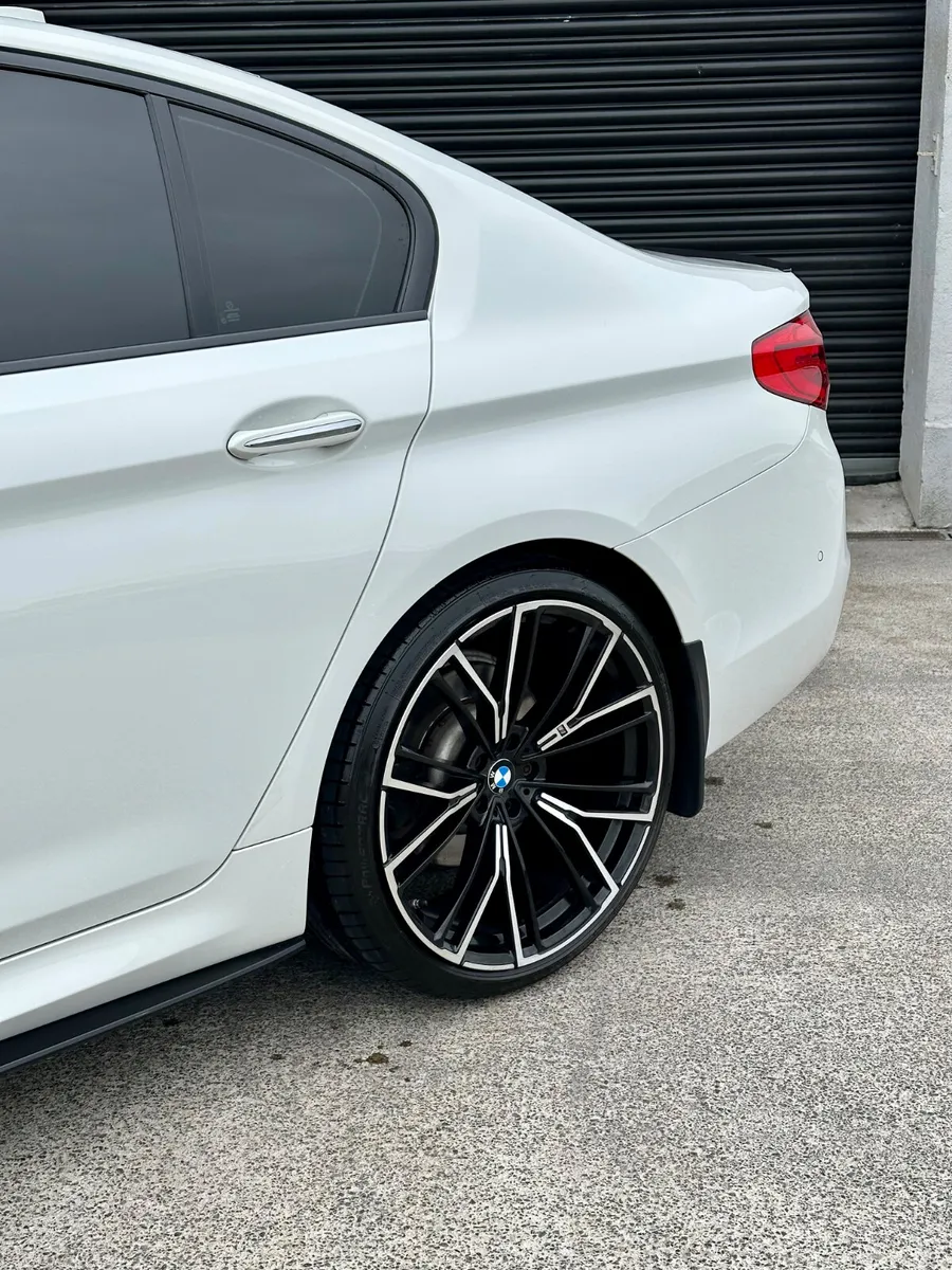 2017 BMW 520D MSPORT MPERFORMANCE - Image 4