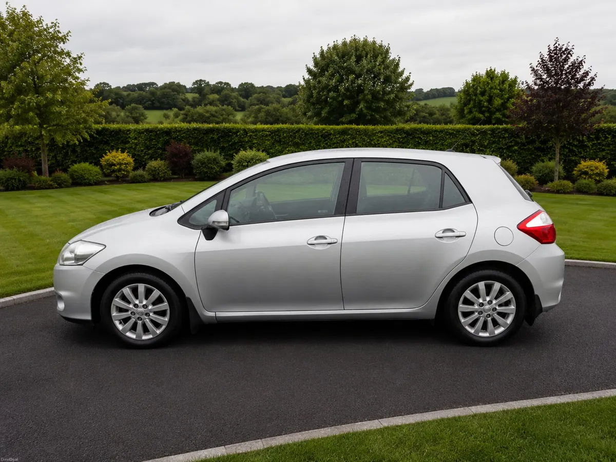 2012 Toyota Auris Low Mileage NCT and TAX - Image 3