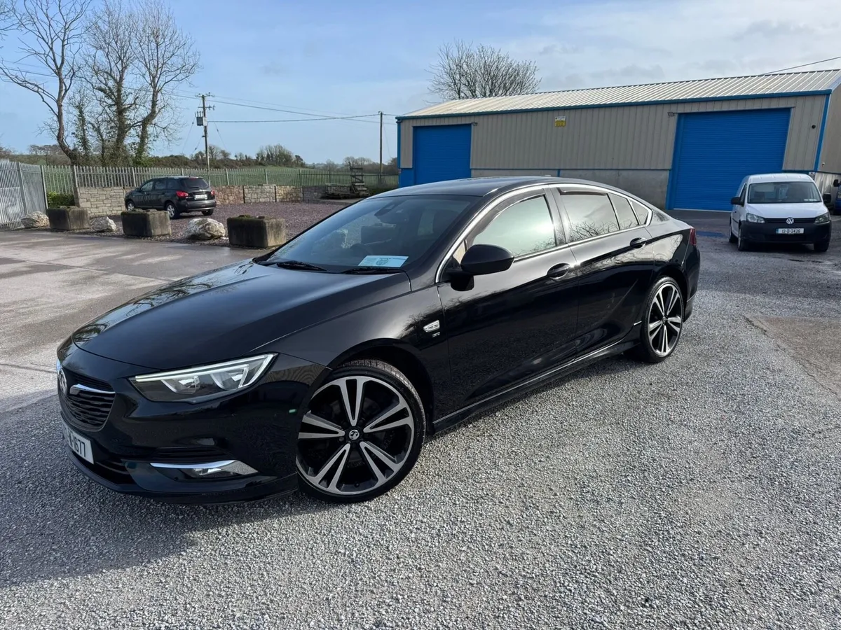 2017 Opel Insignia 2.0 SRI, new t belt and chain - Image 1