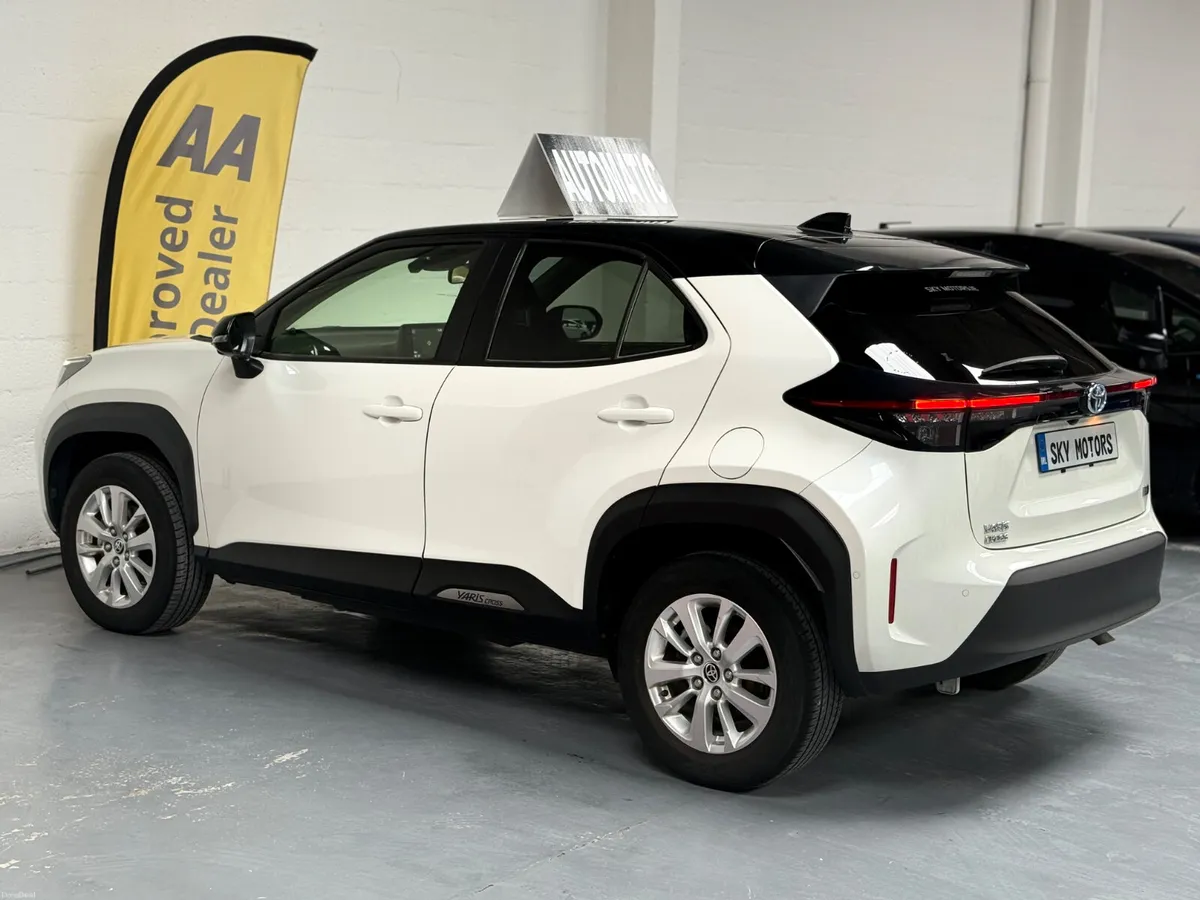 2020 Toyota Yaris Cross 1.5 Hybrid Auto,Top Specs - Image 4