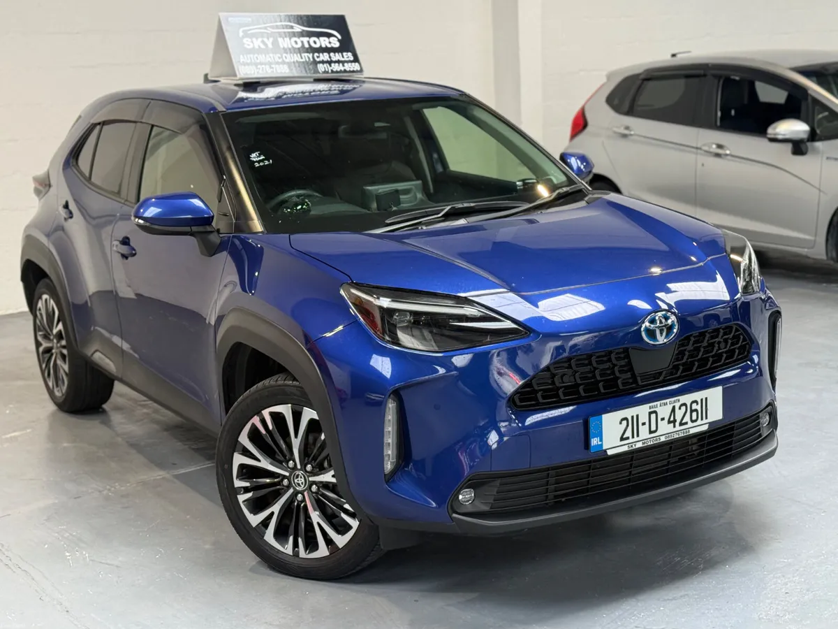 2021 Toyota Yaris Cross 1.5 Hybrid Automatic - Image 3