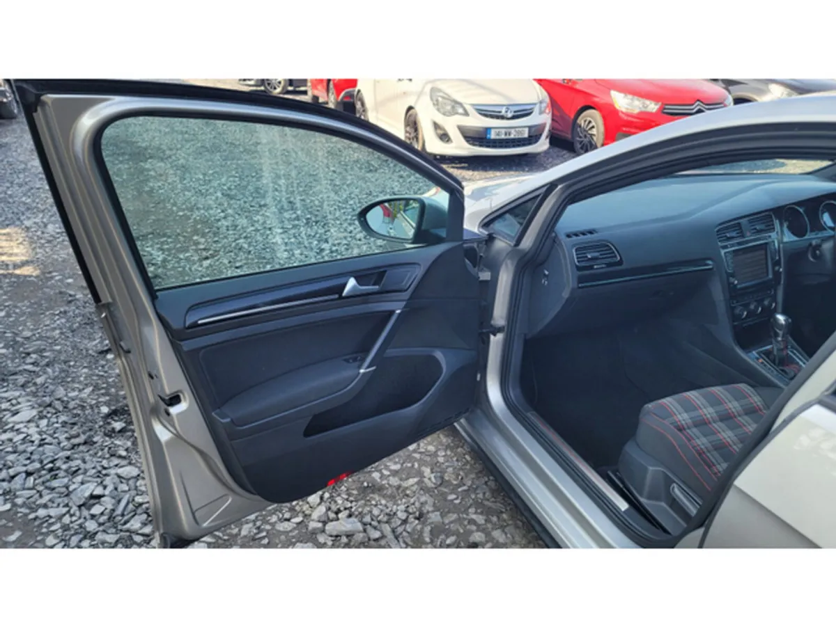 Volkswagen Golf GTI2.0L  AUTOMATIC  Fresh Import ( - Image 2