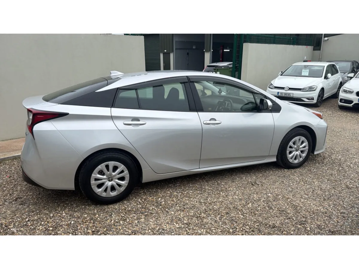Toyota Prius 1.8 hybrid self charging - Image 4