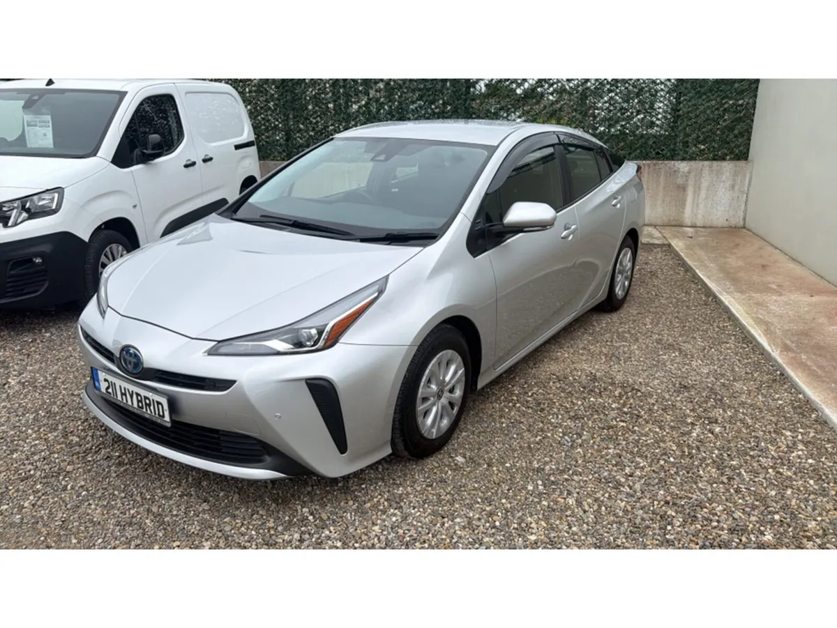 Toyota Prius 1.8 hybrid self charging - Image 2