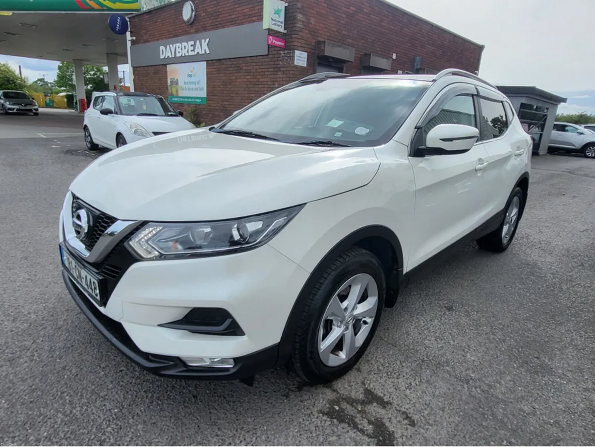 Nissan Qashqai 1.5 SV 18 4DR - Image 3