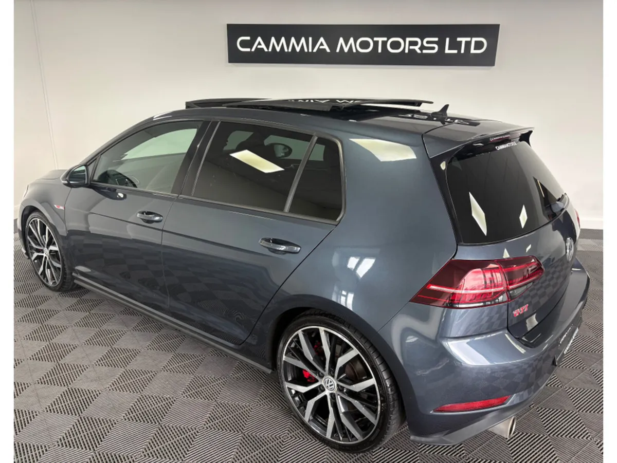 Volkswagen Golf 2.0 GTI PERFORMANCE 245PS 5DR AUTO - Image 3