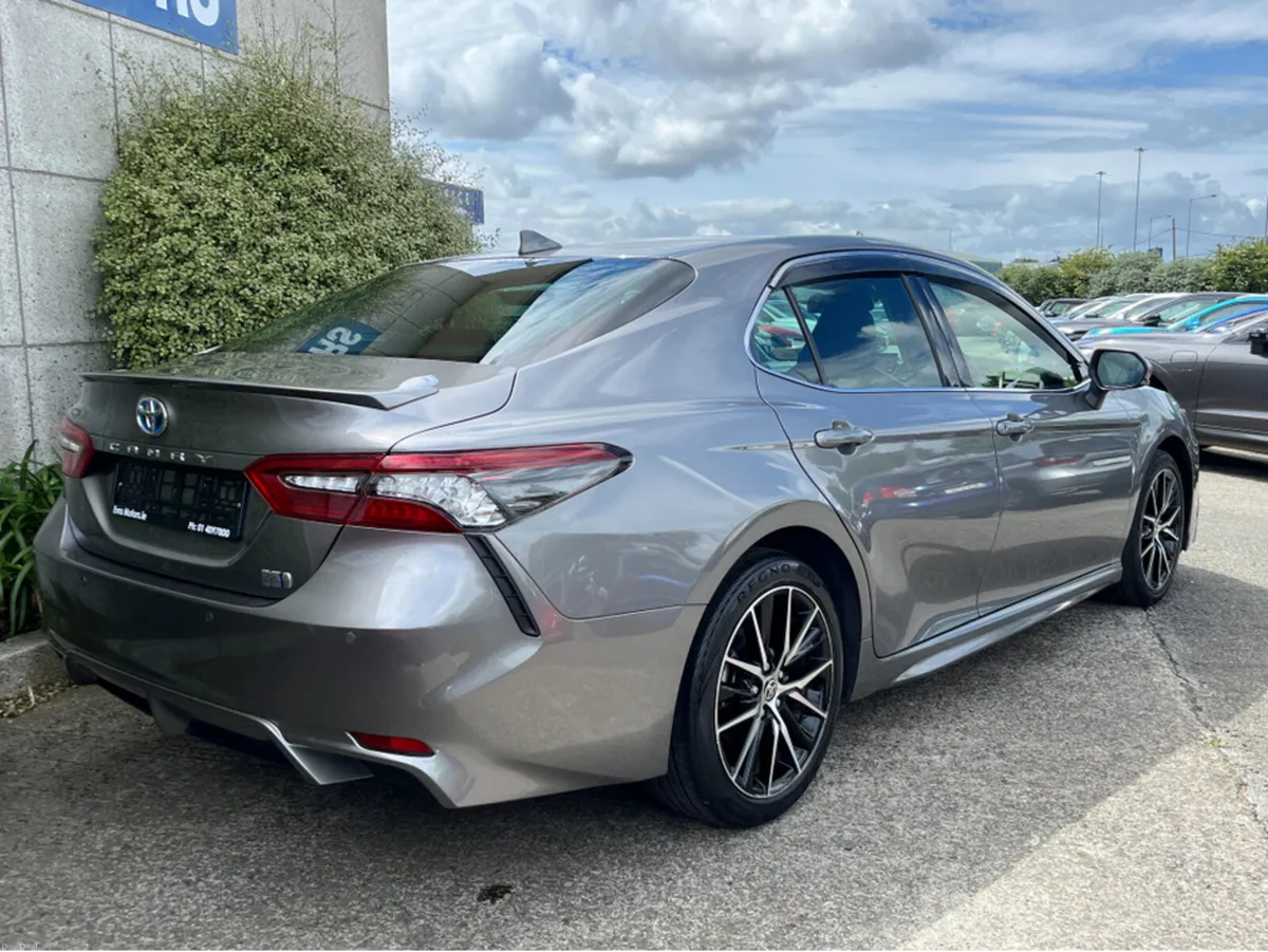 Toyota Camry WS HYBRID AUTOMATIC 2.5 PETROL //HIGH - Image 4