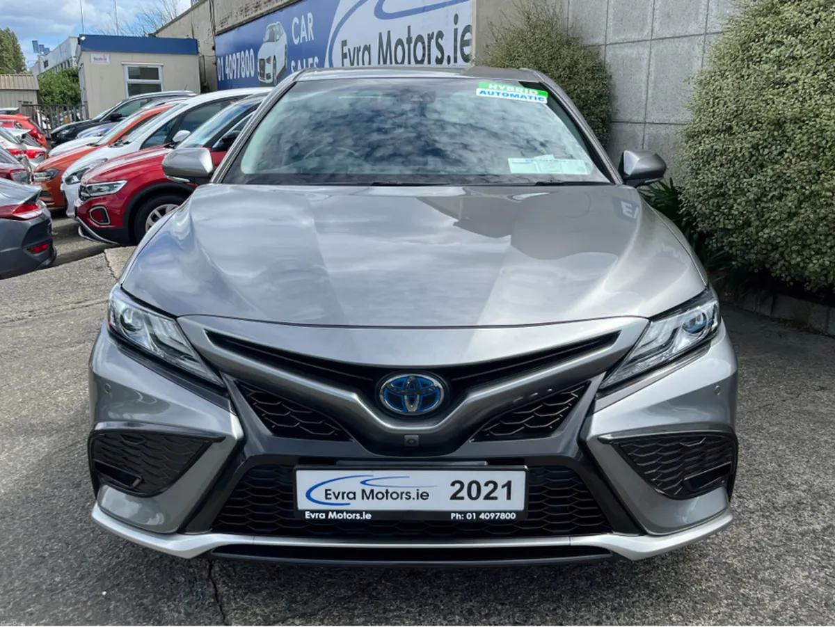 Toyota Camry WS HYBRID AUTOMATIC 2.5 PETROL //HIGH - Image 3