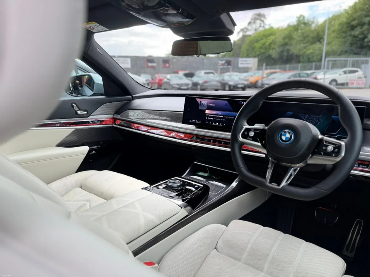 BMW i7 M-SPORT eDrive50 335KW - INC VAT - Image 5