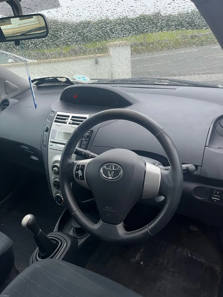 Yaris - Image 3
