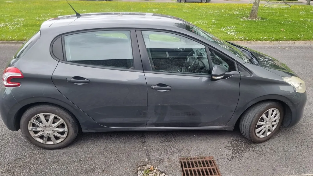 Peugeot 208 2013 - Image 6