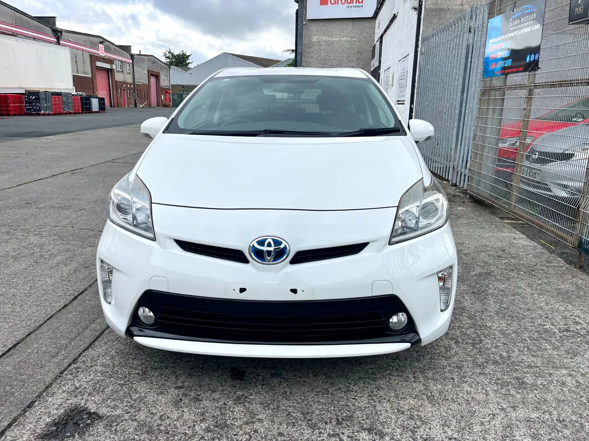 Toyota Prius 2013 hybrid - Image 3