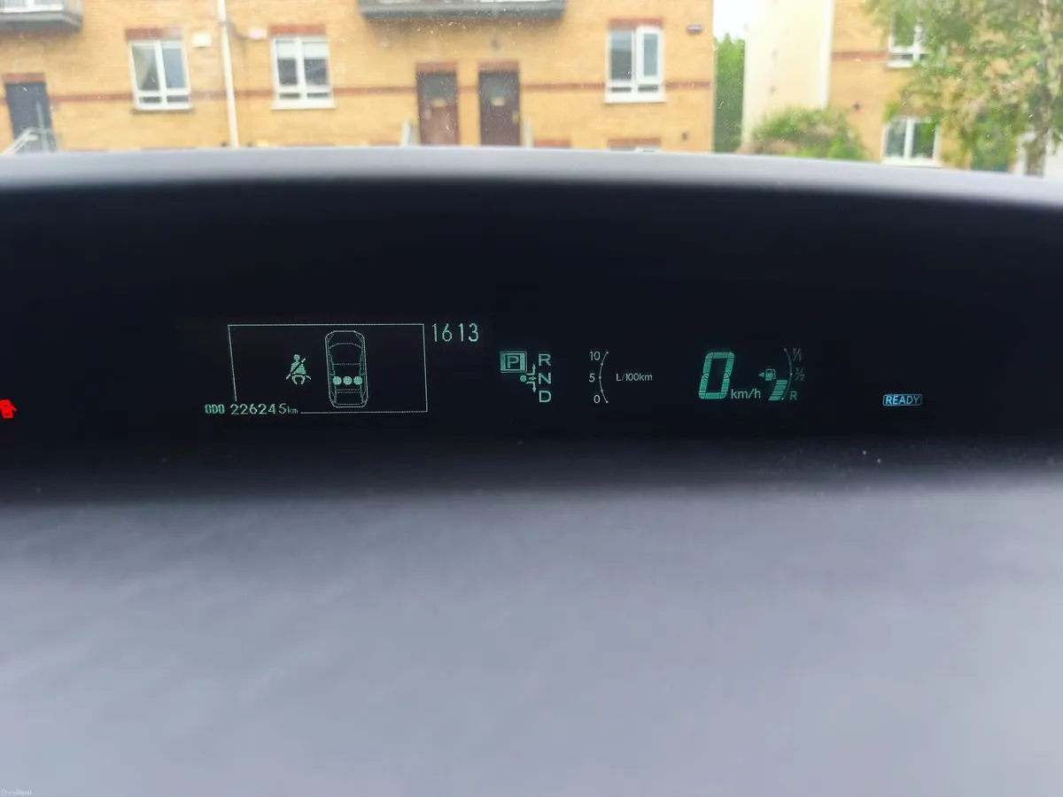 Toyota Prius 2012 - Image 4