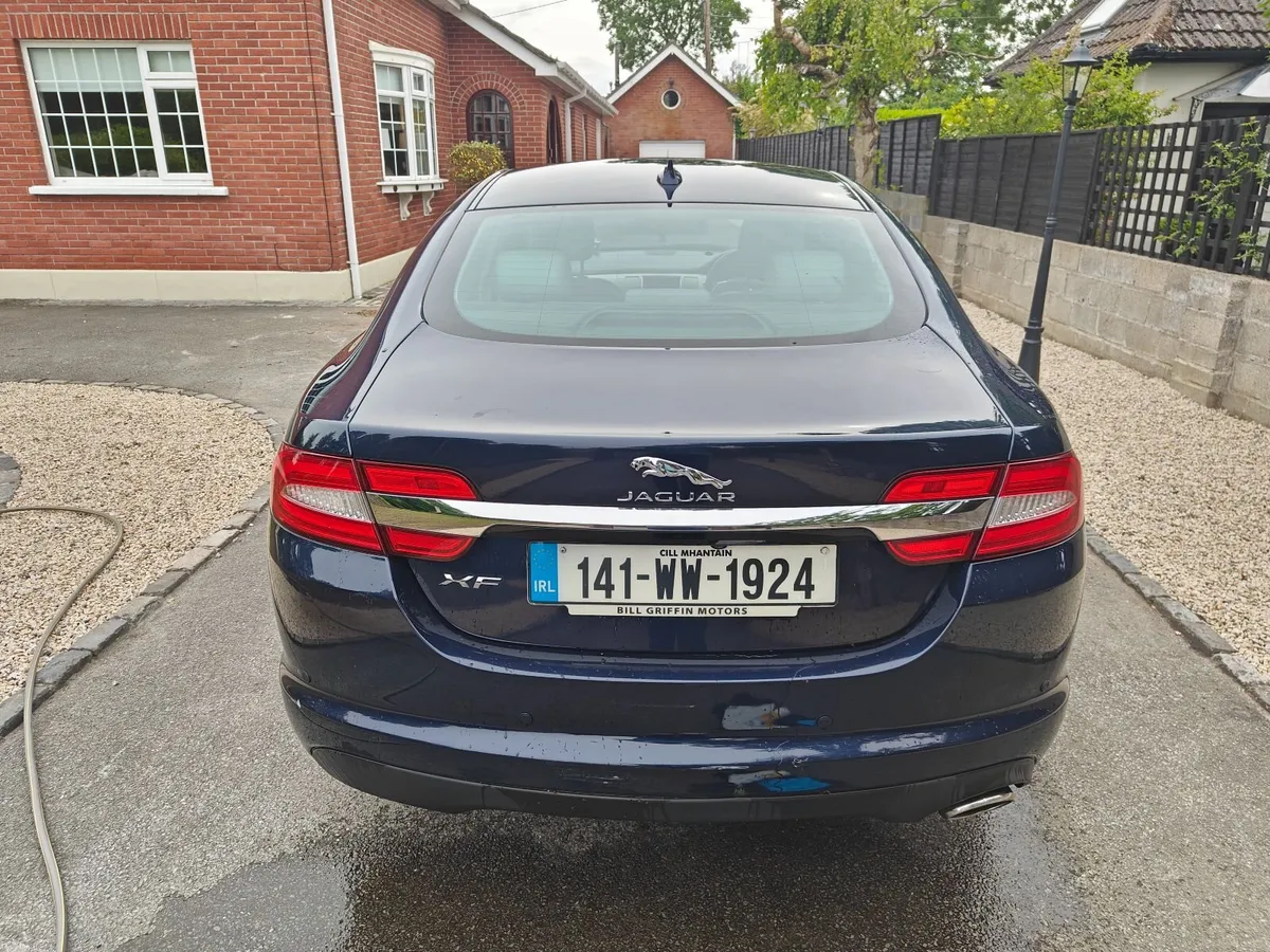 Jaguar XF 2.2 Diesel Luxury - 2014 - Image 2