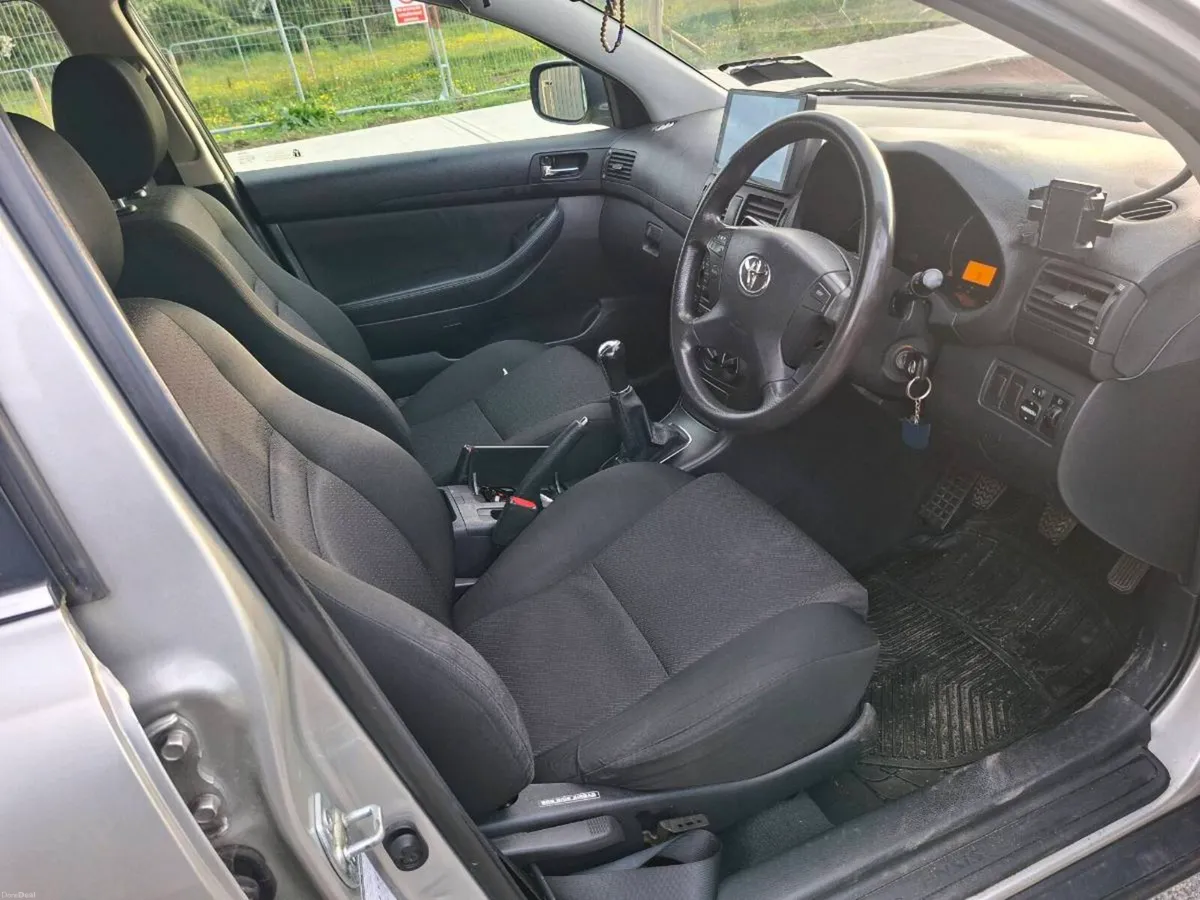 Toyota avensis 1.6 petrol,  2007 - Image 6