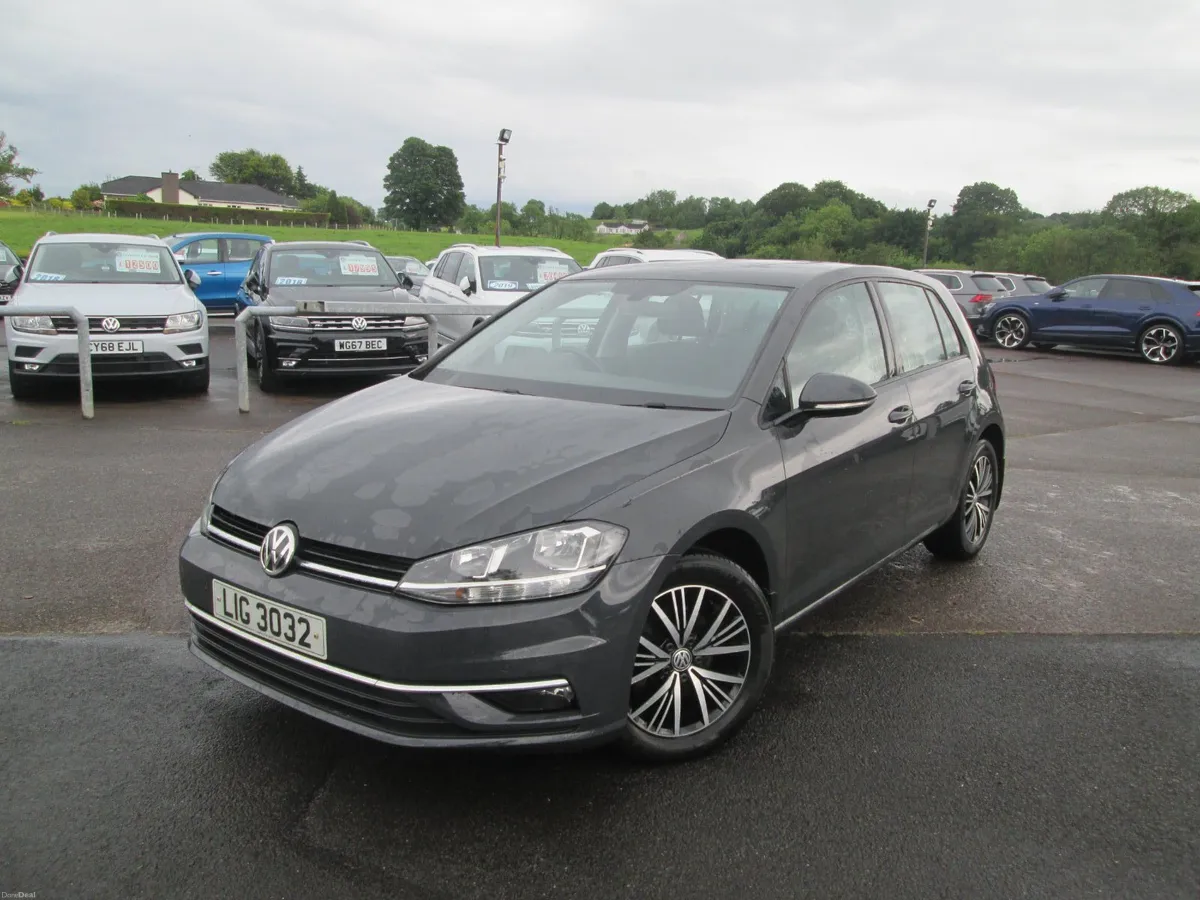 2017  VOLKSWAGEN  GOLF  1.6  TDI  SE  5DR - Image 2