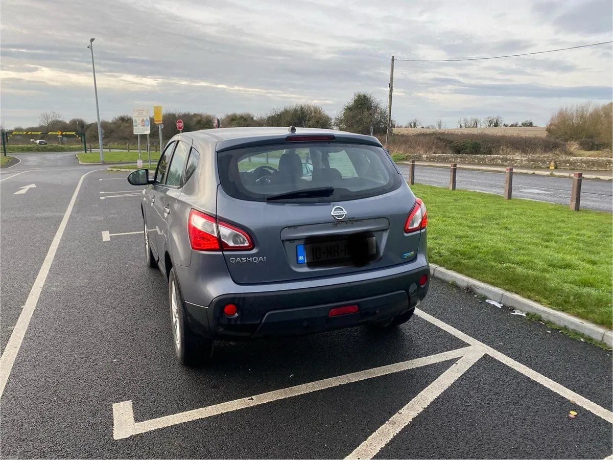 Car - Image 2