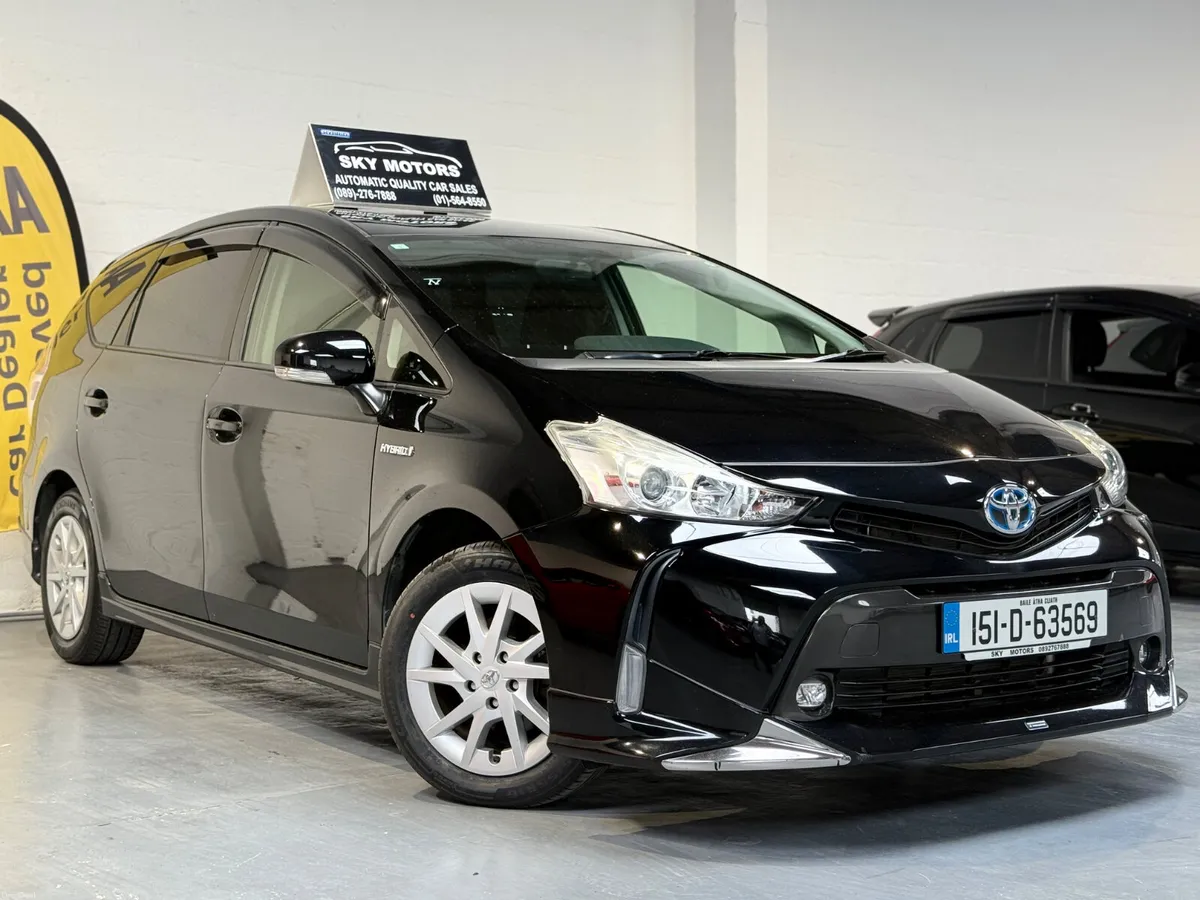 2015 Toyota Prius Alpha 1.8 Hybrid Auto,7 Seaters - Image 1