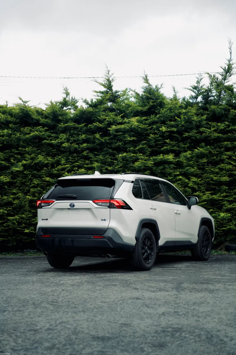 Toyota RAV4 Hybrid 2.5 2021 - Image 3