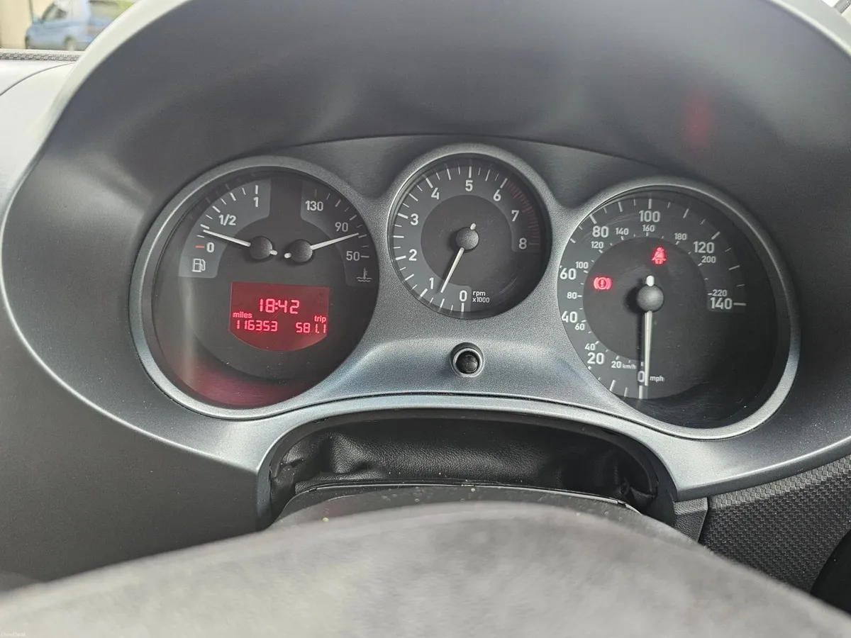 Seat Leon 2008 1.6 Petrol grey 102HP *Low mileage* - Image 3