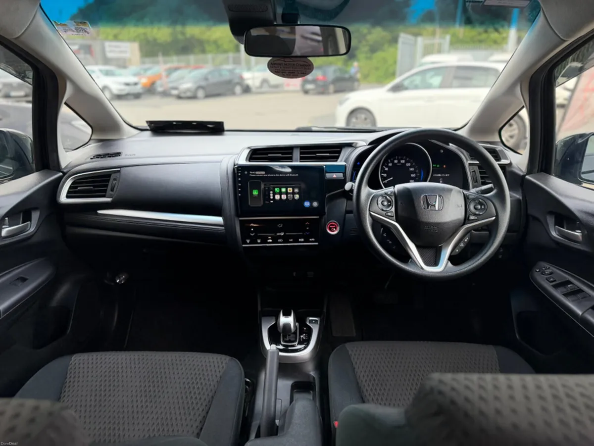 Honda Fit 1.5 HYBRID AUTO - LOW KMS - Image 4