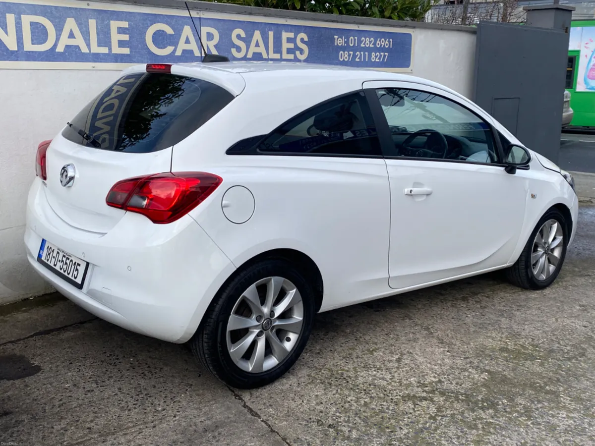 Opel  Corsa 1.4 Se Hi Spec heated seats air con - Image 4