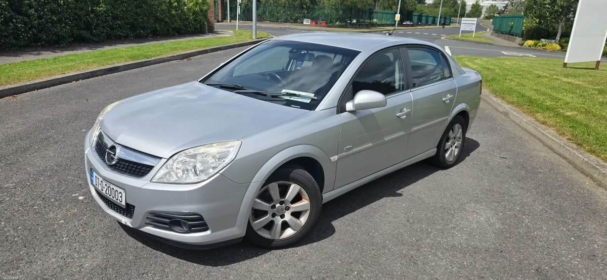 Opel Vectra One Owner - Image 3