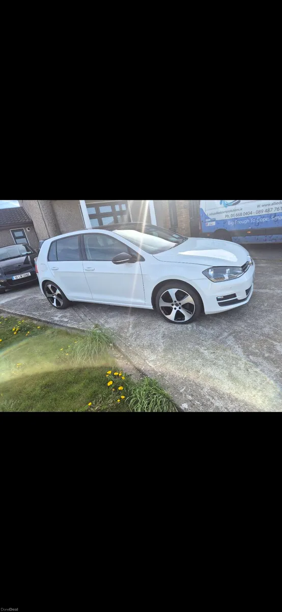 2015 golf - Image 1