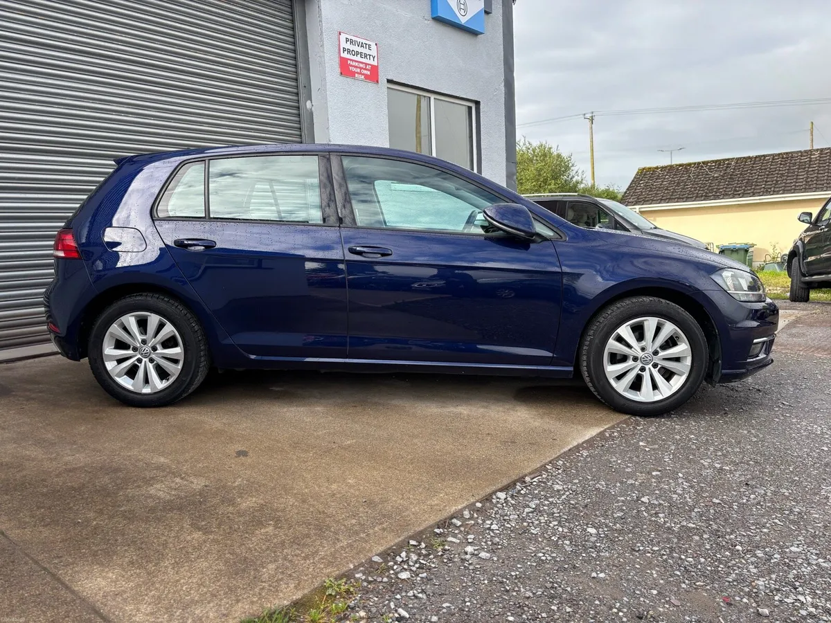 Volkswagen Golf - Image 4
