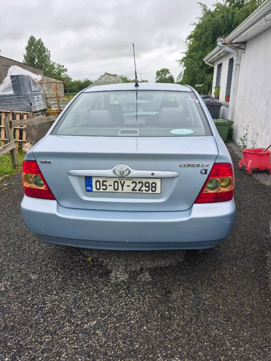 Toyota corolla 05 - Image 2