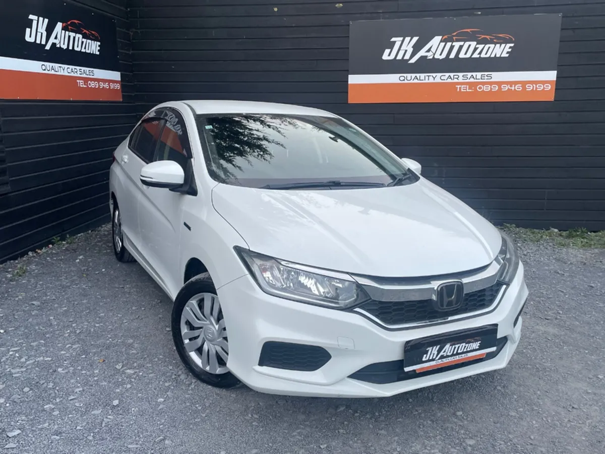 Honda Grace 1.5 HYBRID AUTO - Image 1