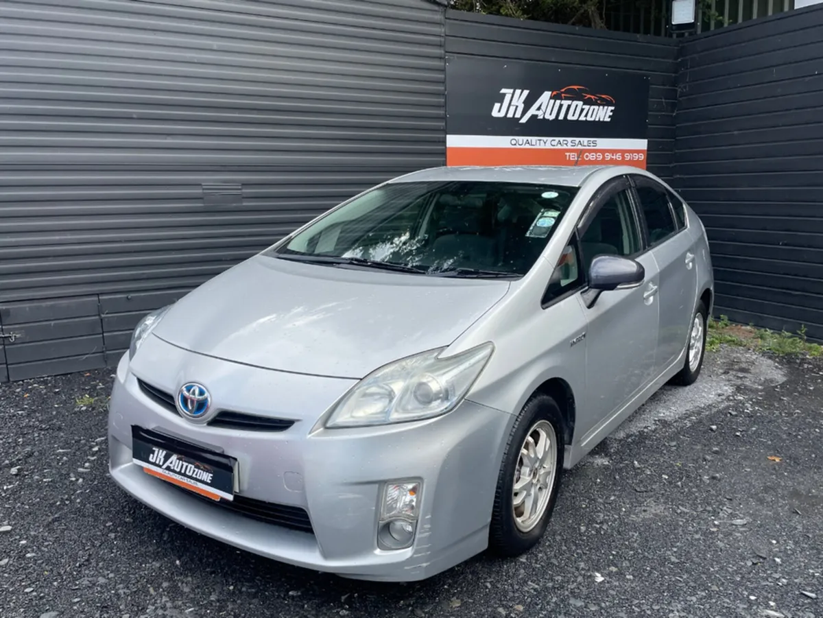 Toyota Prius 1.8 HYBRID AUTO - Image 3