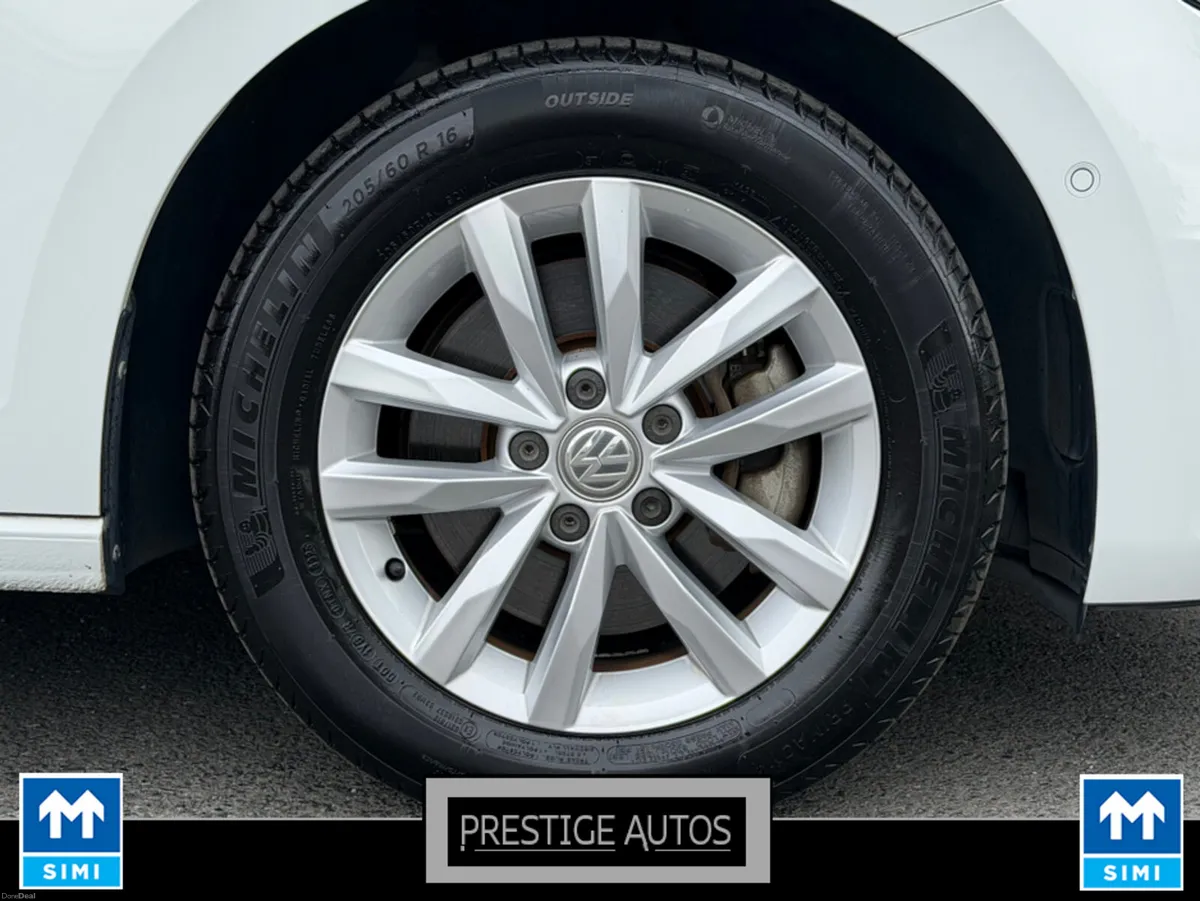 Volkswagen Touran 1.4 COMFORT LINE AUTO 7 SEATER * - Image 3