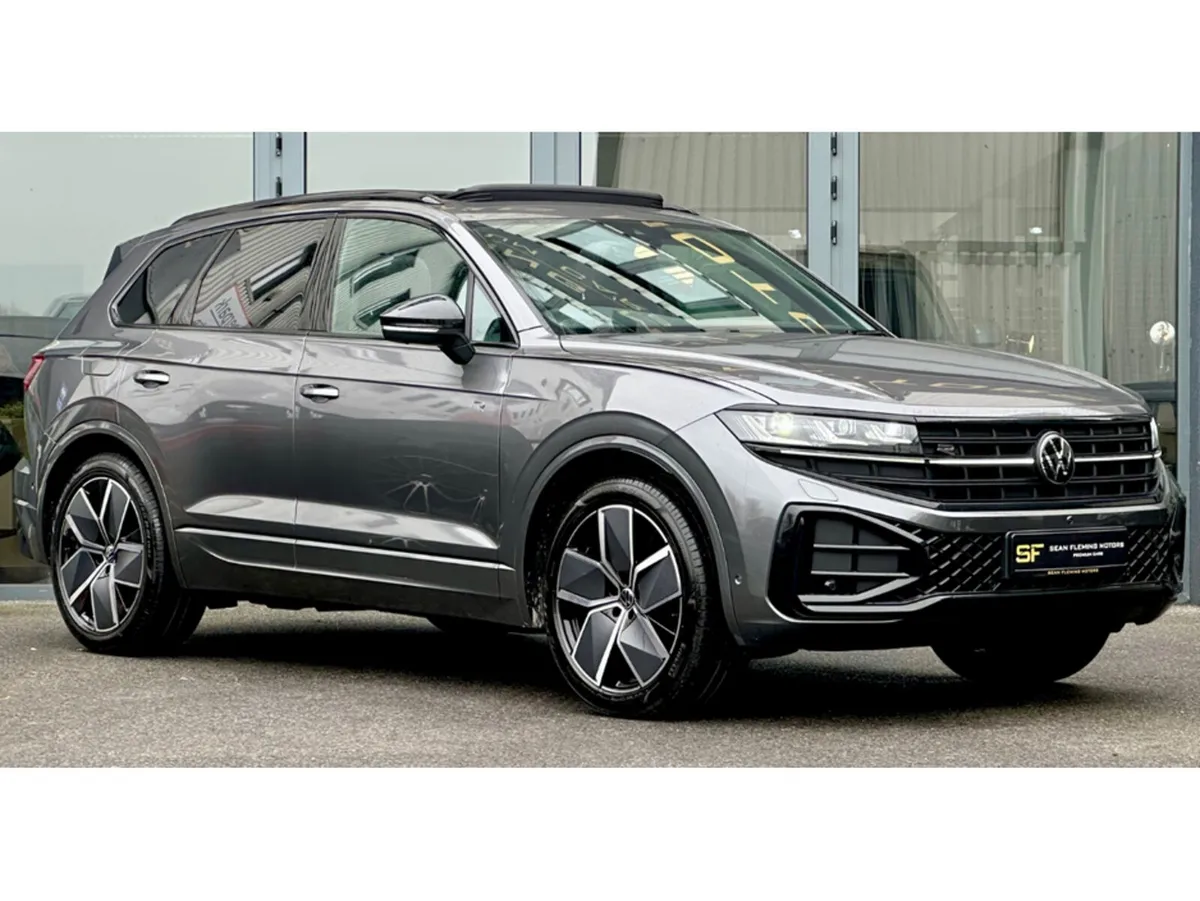 Volkswagen Touareg 3.0 V6 BLACK EDITION T - Image 1