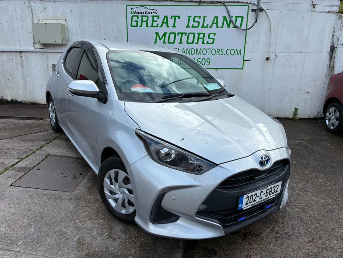 Toyota Yaris 1.5 petrol hybrid automatic - Image 1
