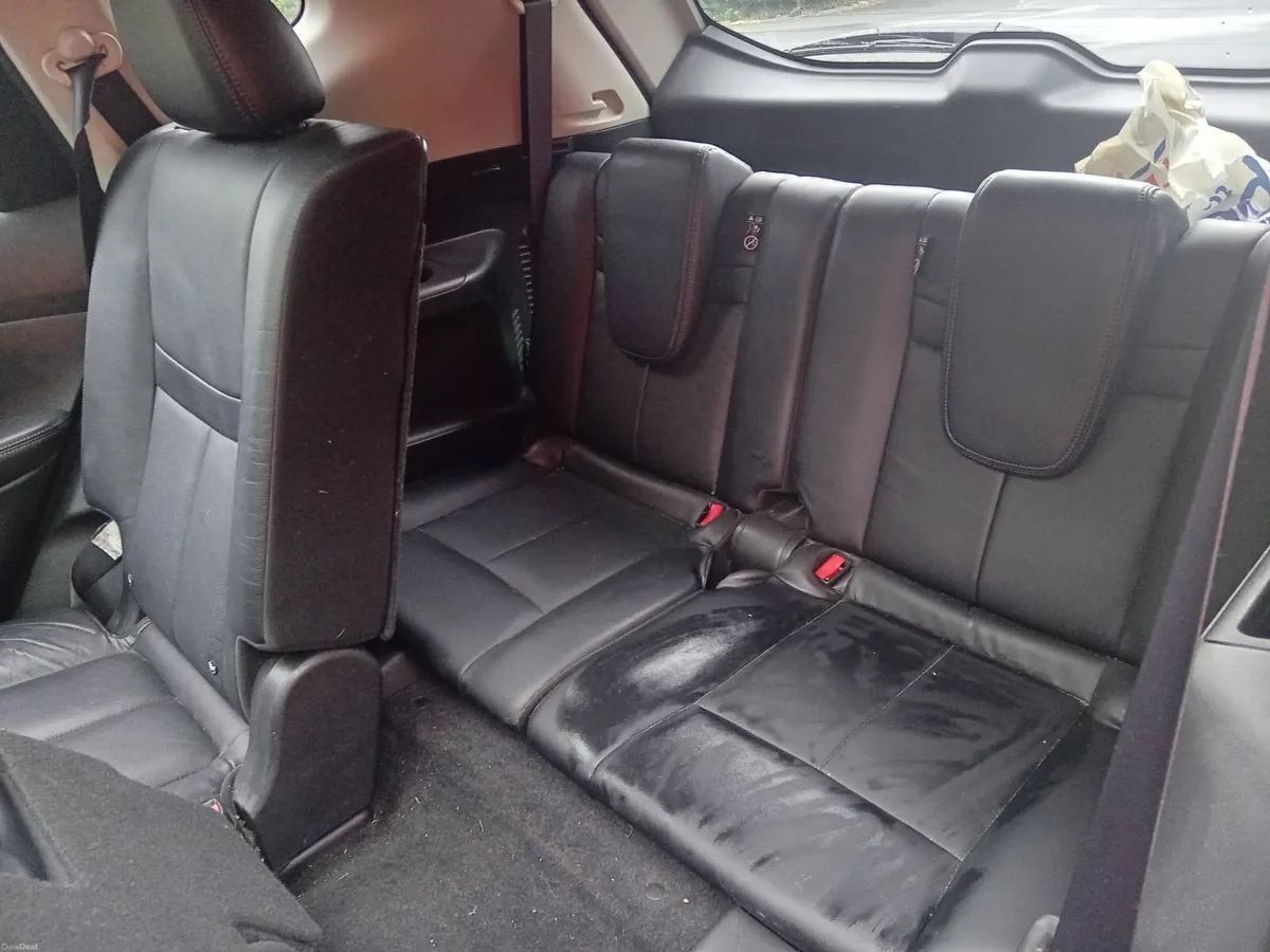 Nissan X-Trail Tekna 2016 4x4 7 seats - Image 4
