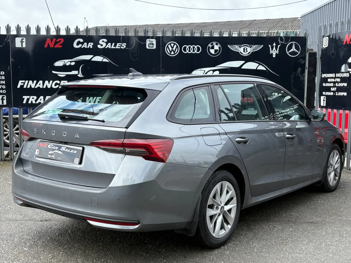 252 Skoda Octavia 2.0tdi, ONLY 8k KM,  LIKE NEW - Image 6