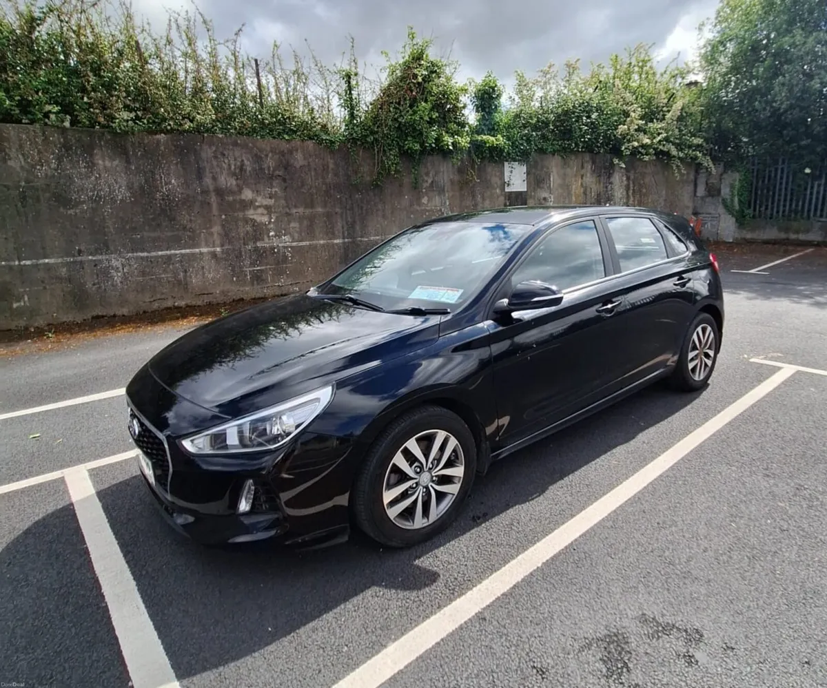 Hyundai i30 delux 2017 petrol manual - Image 4